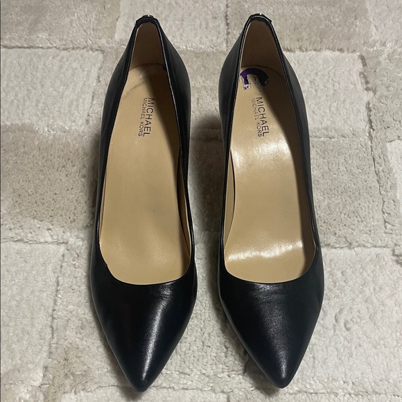 Michael Kors Shoes - Michael Kors Classic Black Heels